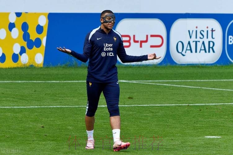 记者：姆巴佩仍缺席训练 能否出战末轮周三决定